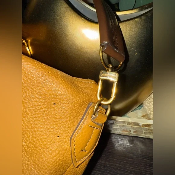 AUTH. LOUIS VUITTON MAHINA SERENE MM 2-Way Handbag/Shoulderbag-Caramel - Picture 11 of 14